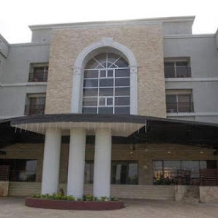 Room In Lodge - Full Moon Hotel Owerri Bagian luar foto